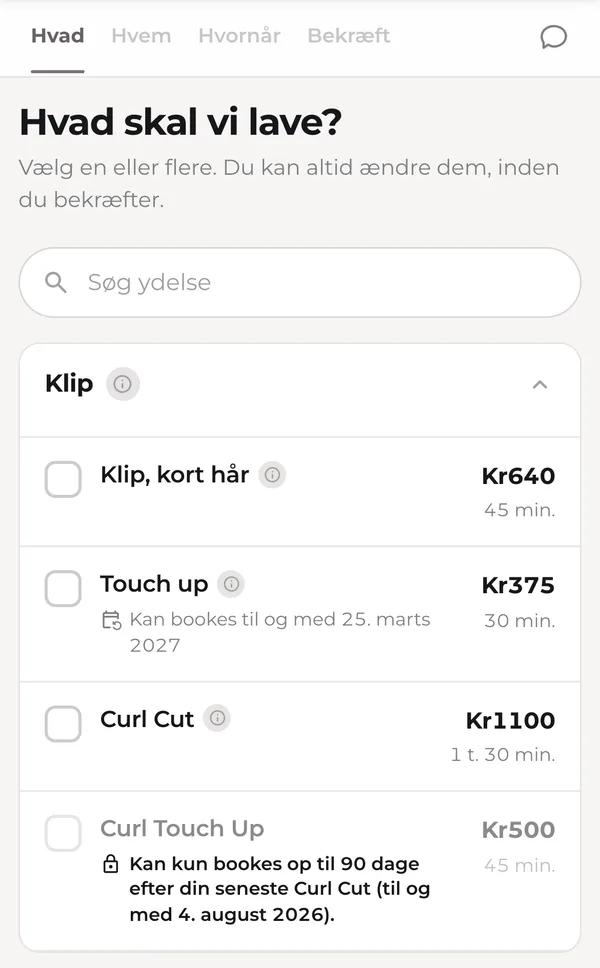 Bookingsiden i en salon på AppointAID: Touch up kan bookes til og med 25. marts 2027, og Curl Touch Up er låst, fordi den kun kan bookes op til 90 dage efter kundens seneste Curl Cut